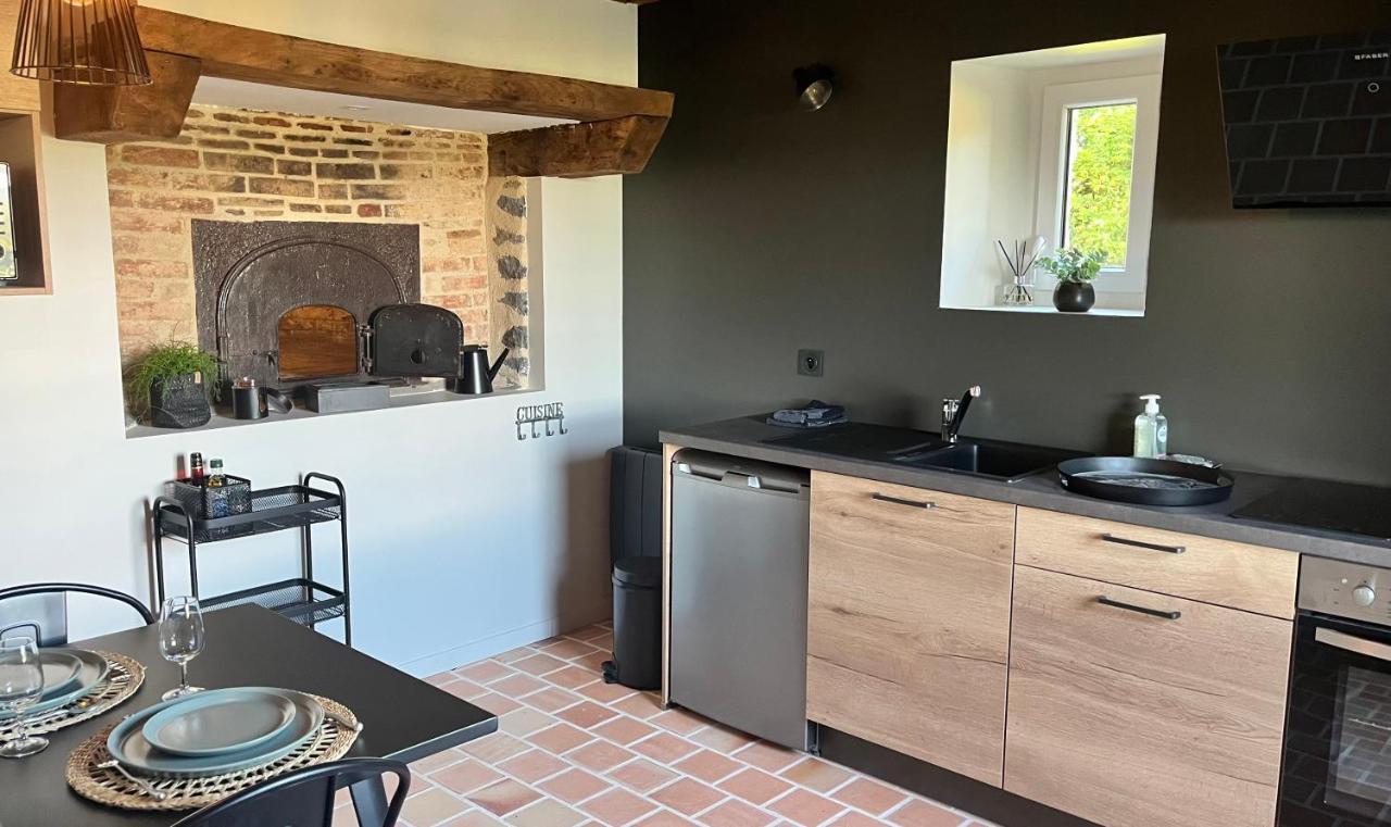 La Douce Halte - Gites Avec Spa Ou Sauna Saint-Ouen-Des-Toits Exterior foto