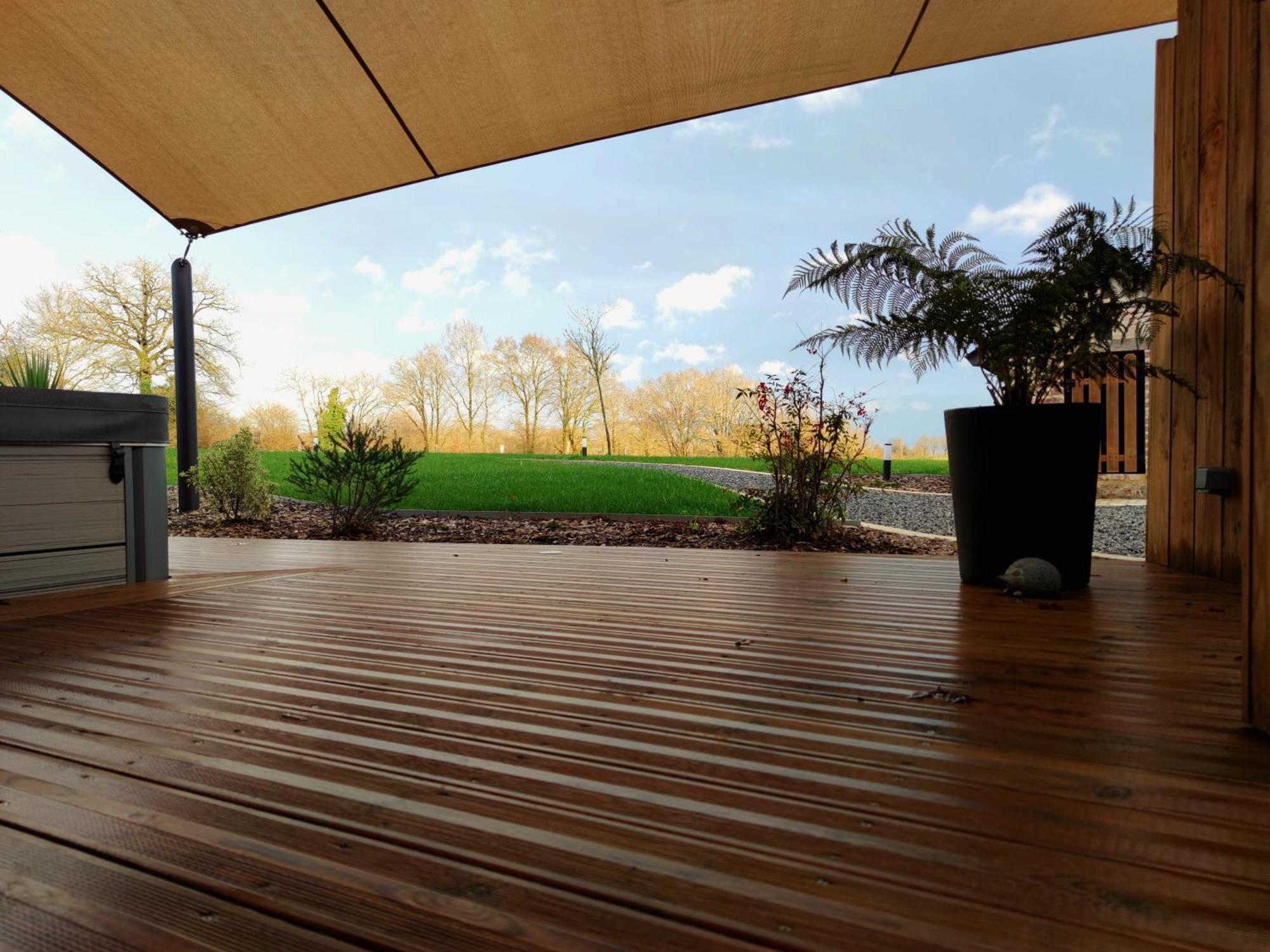 La Douce Halte - Gites Avec Spa Ou Sauna Saint-Ouen-Des-Toits Exterior foto